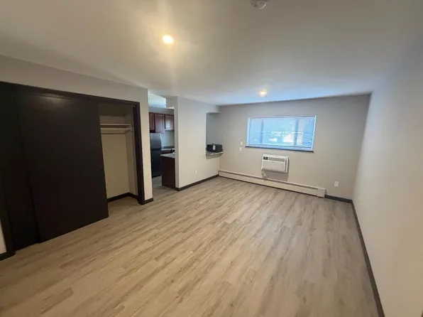 1352 Clarence Ave APT 5, Lakewood, OH 44107