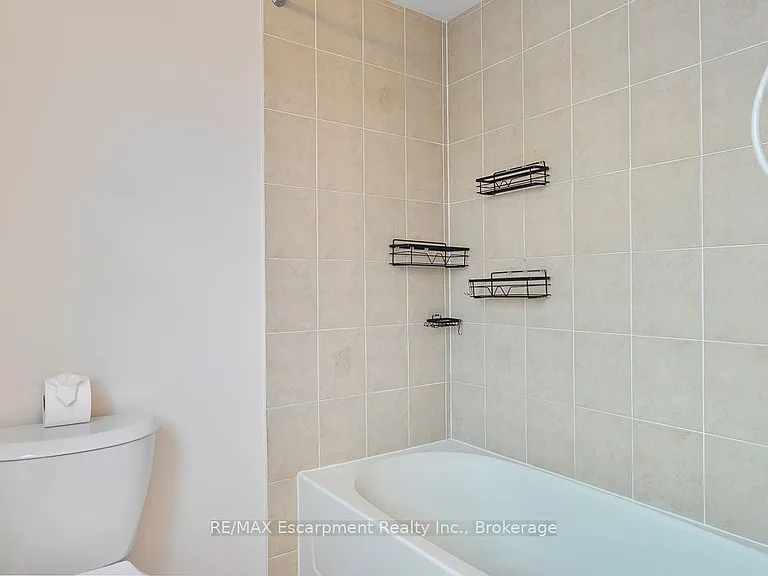 4832 Capri Cres — Photo 31