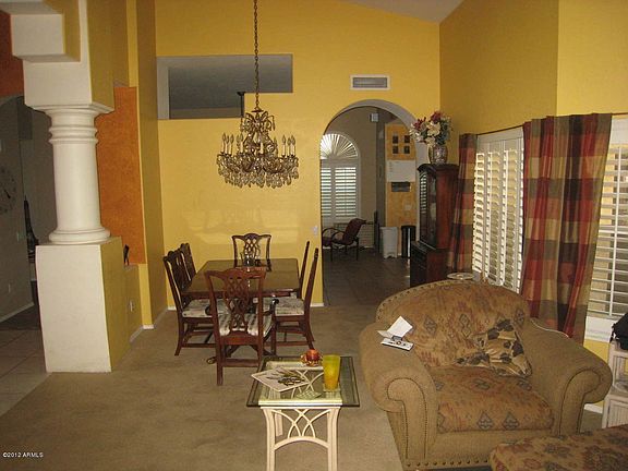 5th image of 2117 E La Salle Way