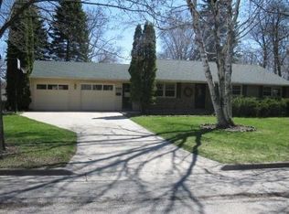 1005 Falls St, Grafton, WI 53024