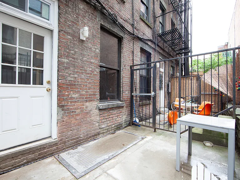 15 Essex St #3 — Photo 4
