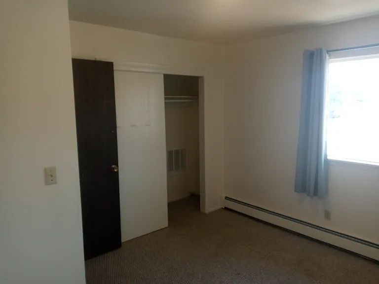 390 S Wagon Wheel Dr #B — Photo 12