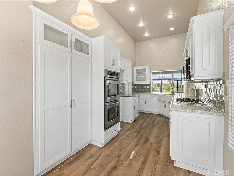 6430 Regents Ct — Photo 16
