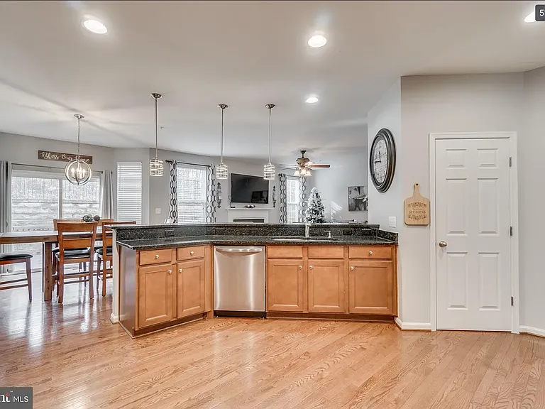 3413 Eagle Ridge Dr — Photo 18