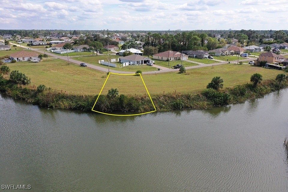 1st image of 1719 NE 36th Ln