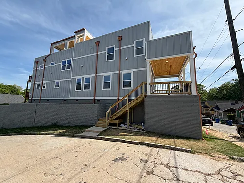 898 Sims St SW Photo 1
