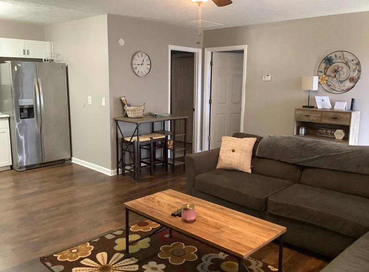 1 bed, 768 sqft, $1,500 — Photo 2