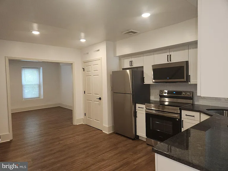 3856 Terrace St — Photo 13