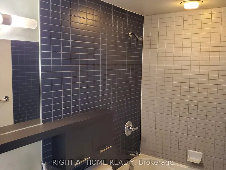 25 Carlton St #2806 — Photo 16