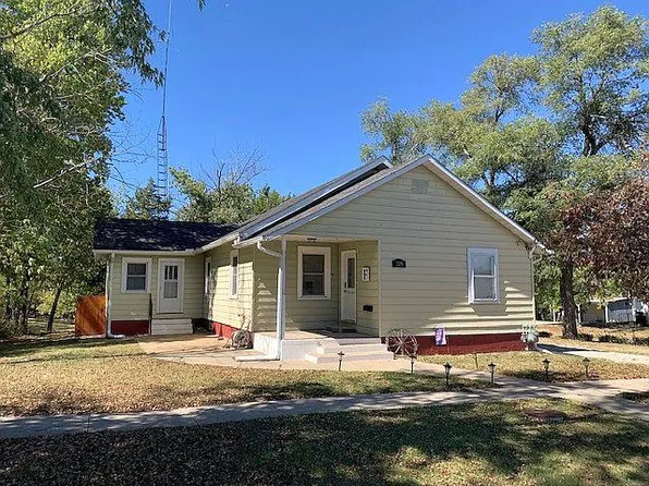 725 N Sheridan St, Minneapolis, KS 67467