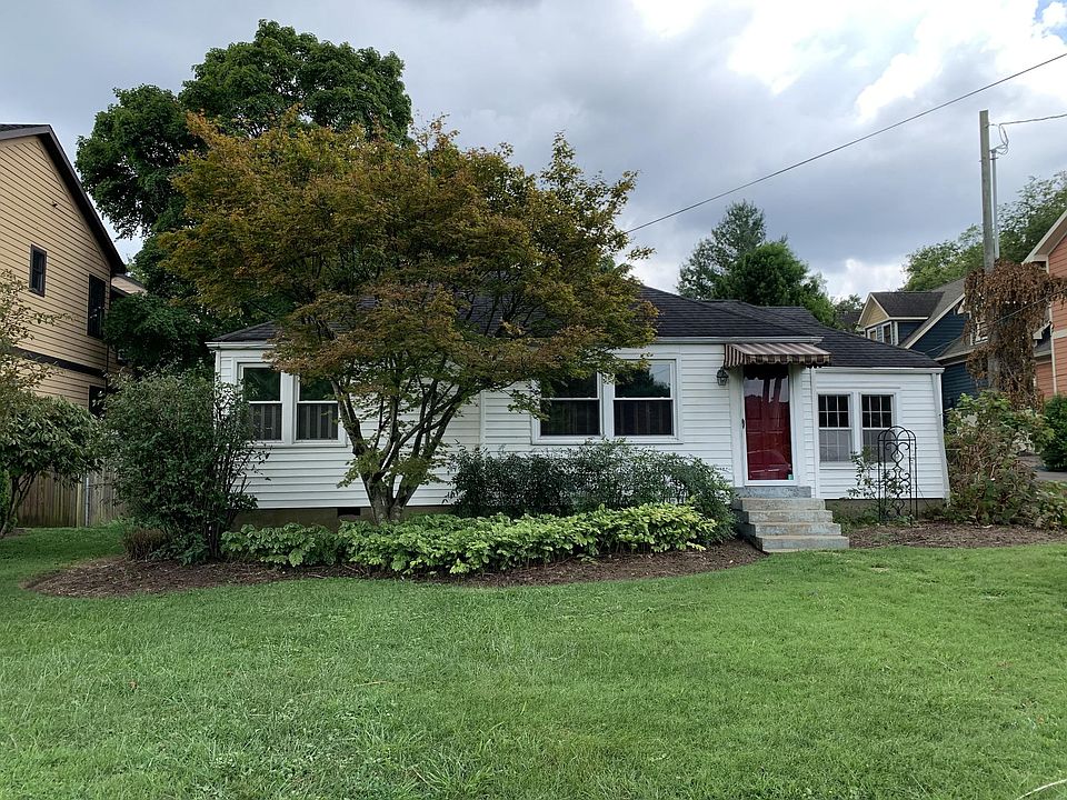 2nd image of 1541 Battlefield Dr