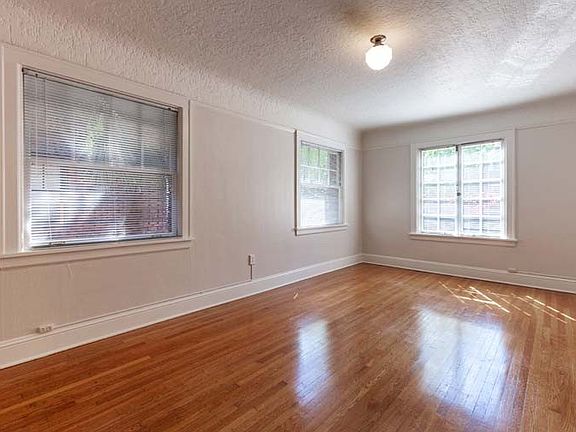 2nd image of 708 NW 20th Ave #203