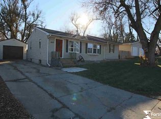 1037 C St, Geneva, NE 68361