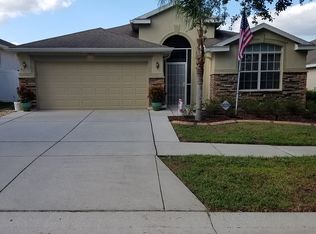 414 Down Pine Dr, Seffner, FL 33584