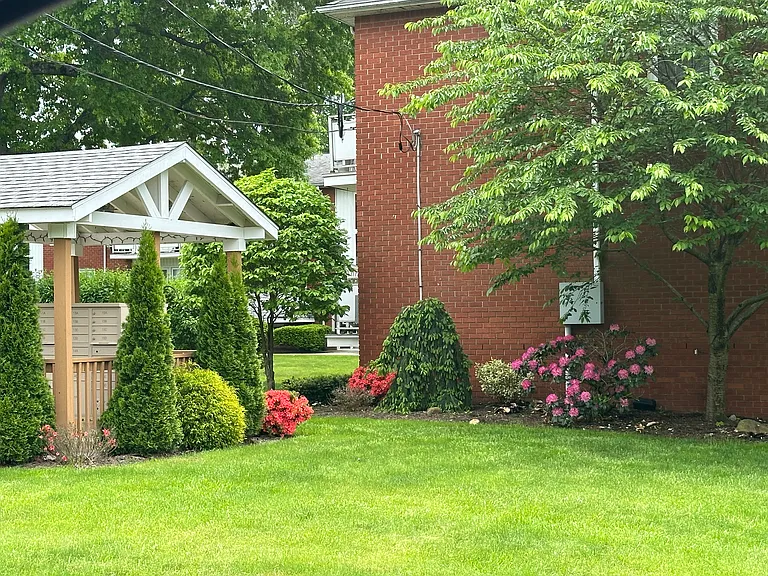 251 N Middletown Rd #2 — Photo 3
