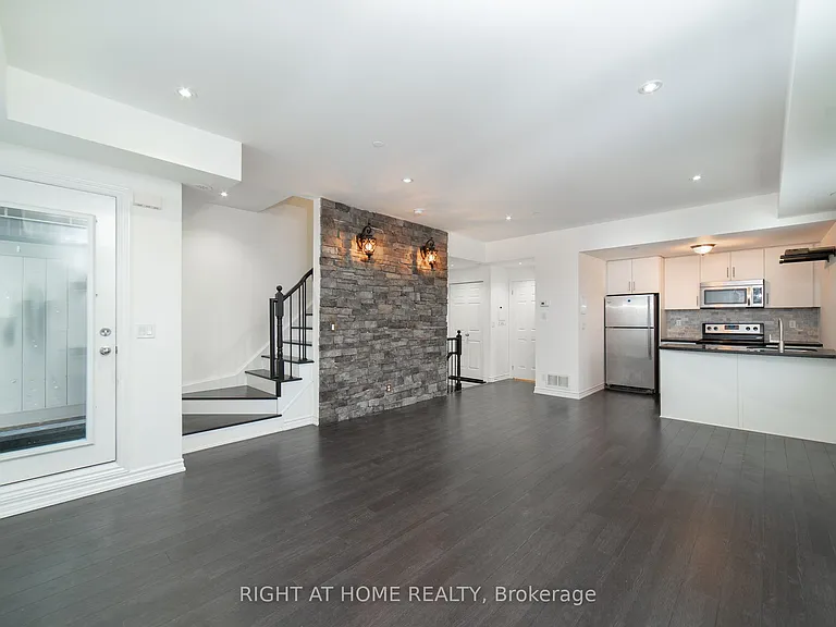 50 Carnation Ave #139 — Photo 6