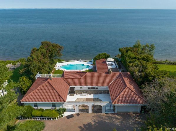 10 Beach Hill Dr
