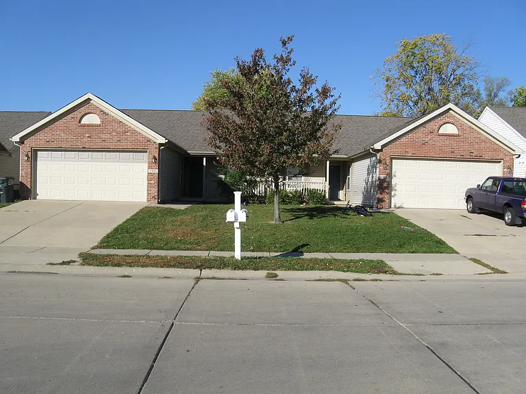 2486 Hopkins Dr — Photo 2