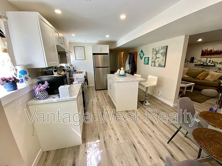 9509B Winview Rd — Photo 1