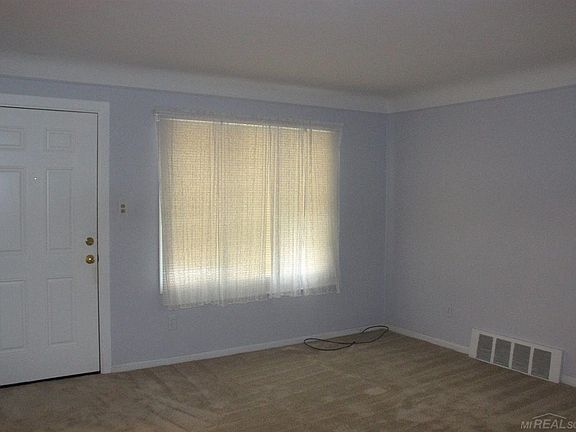 5th image of 7441 N Silvery Ln