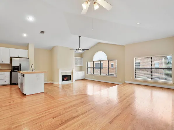 3576 Link Valley Dr, Houston, TX 77025