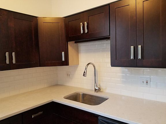 3rd image of 3340 N Wolcott Ave #2