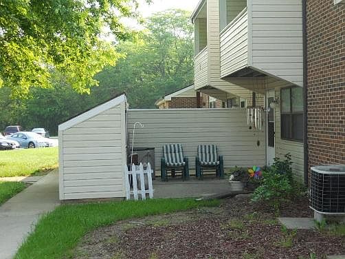 3rd image of 500 N Wentz St #10710852