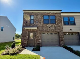 921 Encore Autumn Ln, Richmond, VA 23227