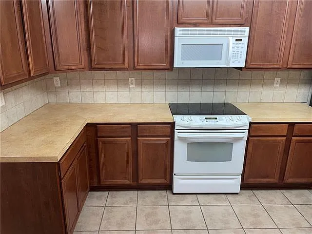 538 Moore Blvd — Photo 7