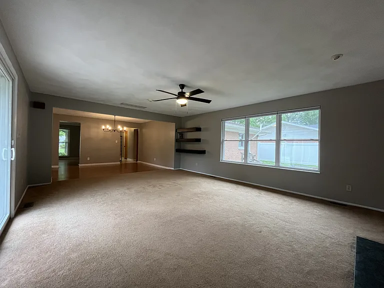 47 Carnation Dr — Photo 15