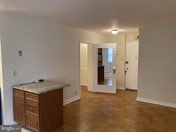 5th image of 2601 Pennsylvania Ave APT 534