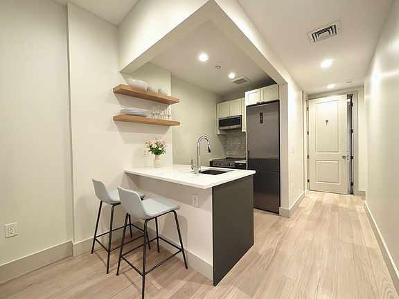4th image of 23 Avenue B #401