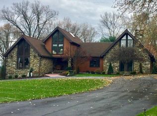 7 Colonial Ct, Wyoming, PA 18644