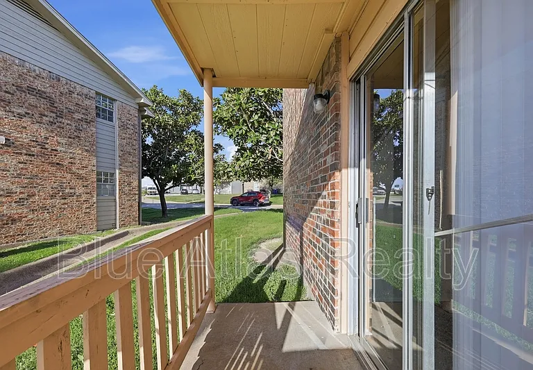 8030 Cambridge Cir #A — Photo 16