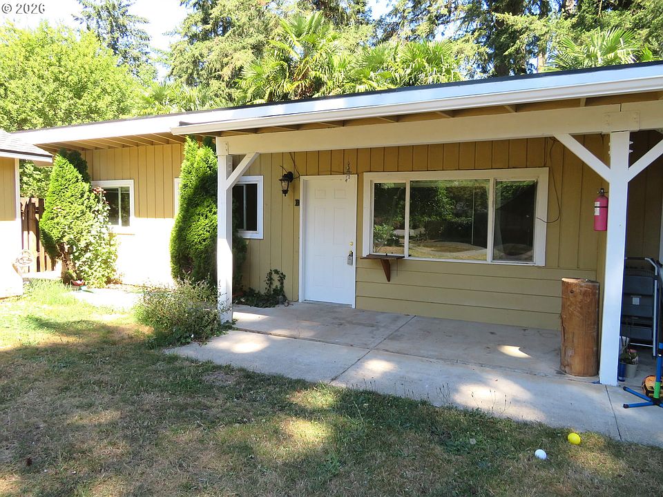 1st image of 713 SE Englewood Dr