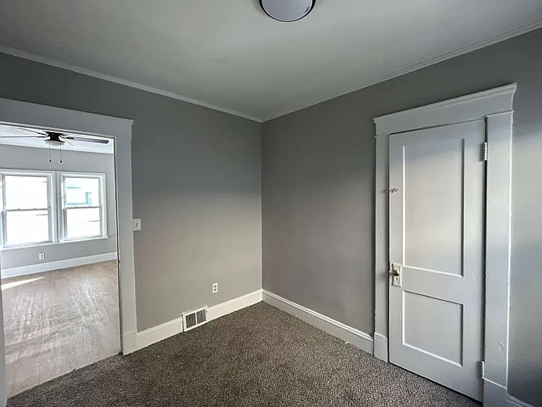 1093 E 147th St #1 — Photo 10