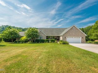 2650 Holston River Dr, Rutledge, TN 37861