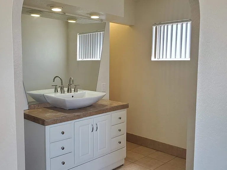 3637 W Angela Dr — Photo 19