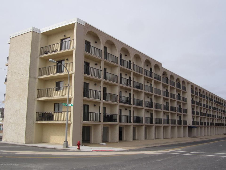 1st image of 51 Hiering Ave APT D10