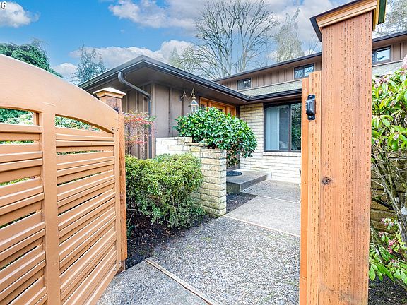 5th image of 4490 Doyle St