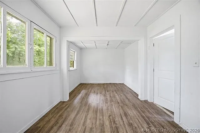 908 N Collins Ave — Photo 13