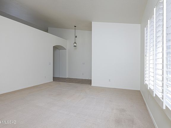 5th image of 2351 Murietta Way