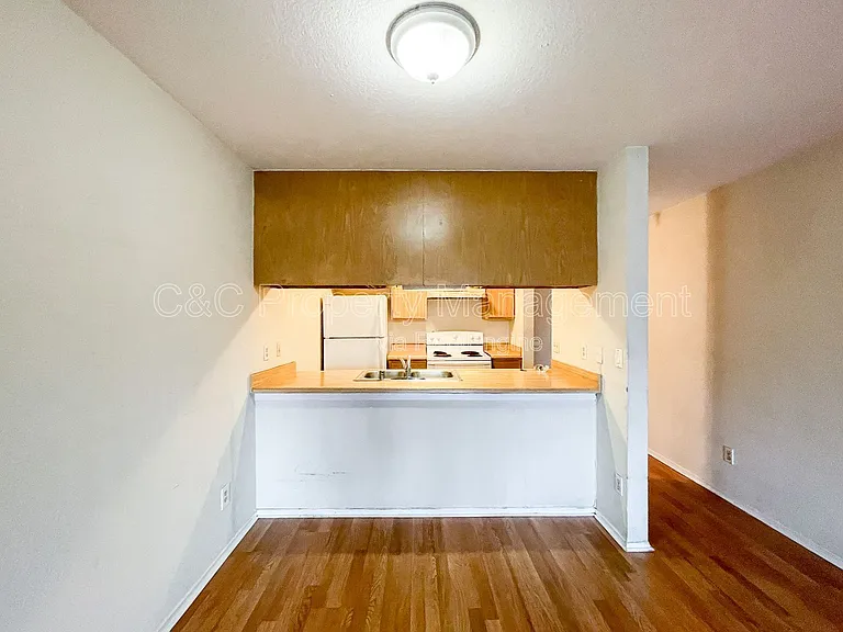 237 Montecito Ave #12 — Photo 7