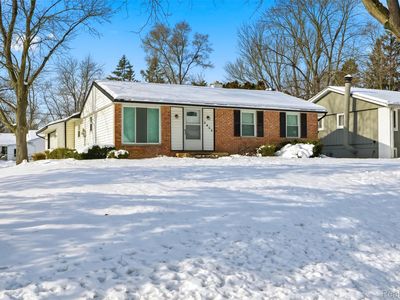 2403 Terry St, Wolverine Lake, MI, 48390