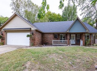10201 Jenny Lind Rd, Fort Smith, AR 72908