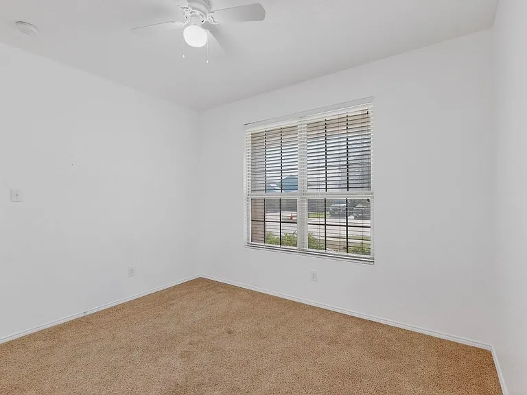 6212 Topsail Dr — Photo 24