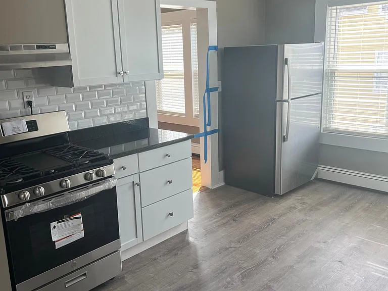 38 Birch St #5 — Photo 2