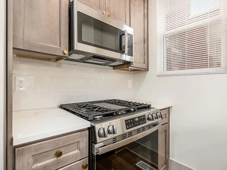 818 S Champion Ave — Photo 15