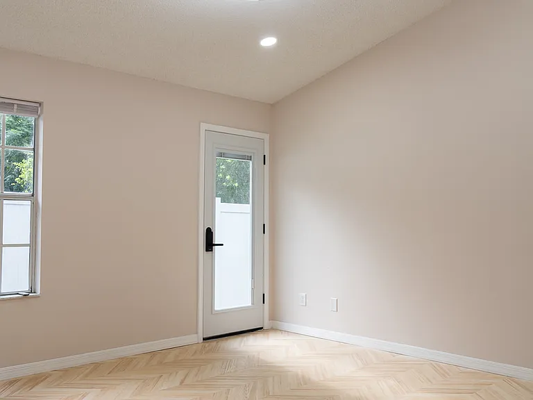 5401 Pullman Dr — Photo 36