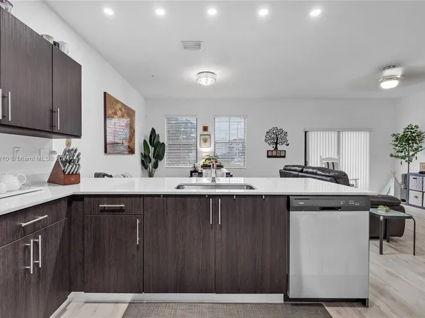 15560 SW 136th St #106, Miami, FL 33196